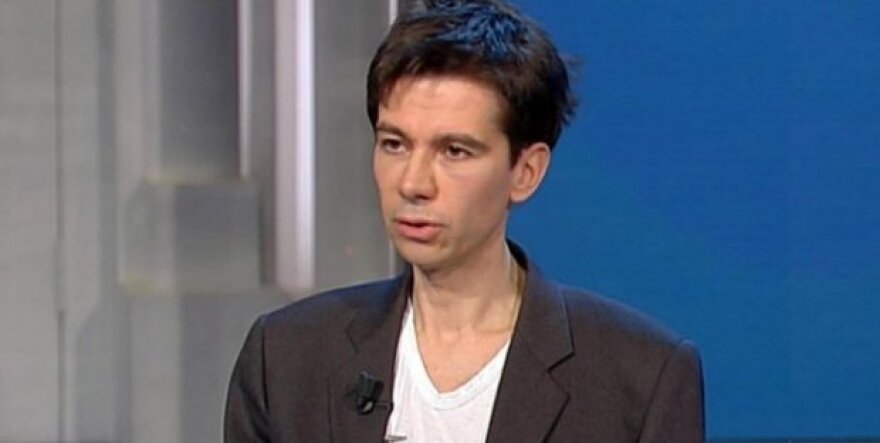 Ιταλός καθηγητής έβαζε σπουδάστριες να υπογράφουν «συμβόλαια σκλαβιάς» με όρους για σέξι ντύσιμο και υπακοή!