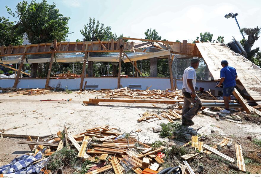 Η επομένη της καταστροφής στη Χαλκιδική - Ζημιές σε σχολεία και κτίρια