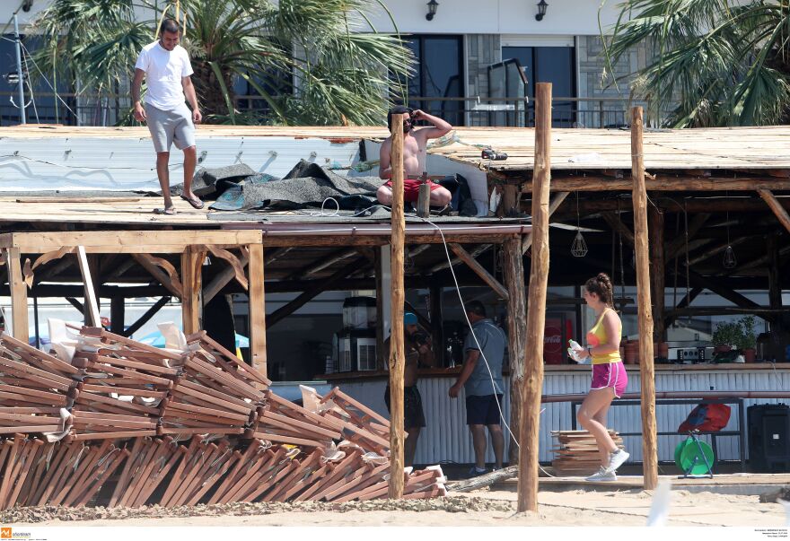 Η επομένη της καταστροφής στη Χαλκιδική - Ζημιές σε σχολεία και κτίρια