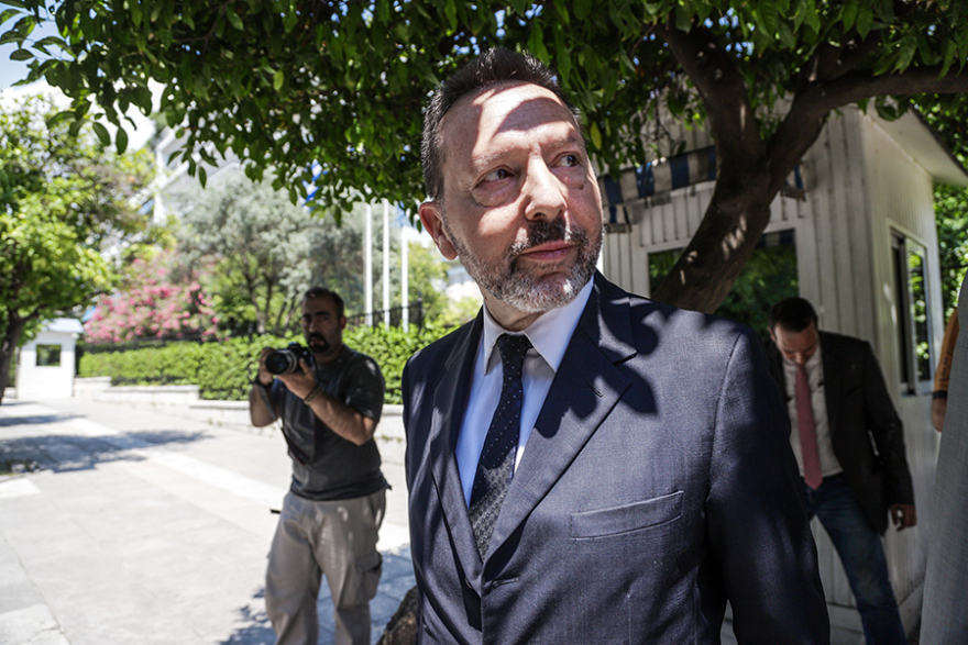 Στουρνάρας: Η Τράπεζα της Ελλάδος εισηγείται την πλήρη απάλειψη των capital controls