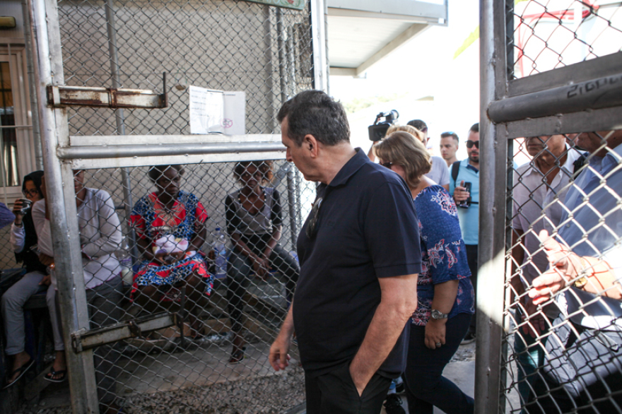 Αυτοψία Χρυσοχοΐδη στη Μόρια - Δείτε φωτογραφίες