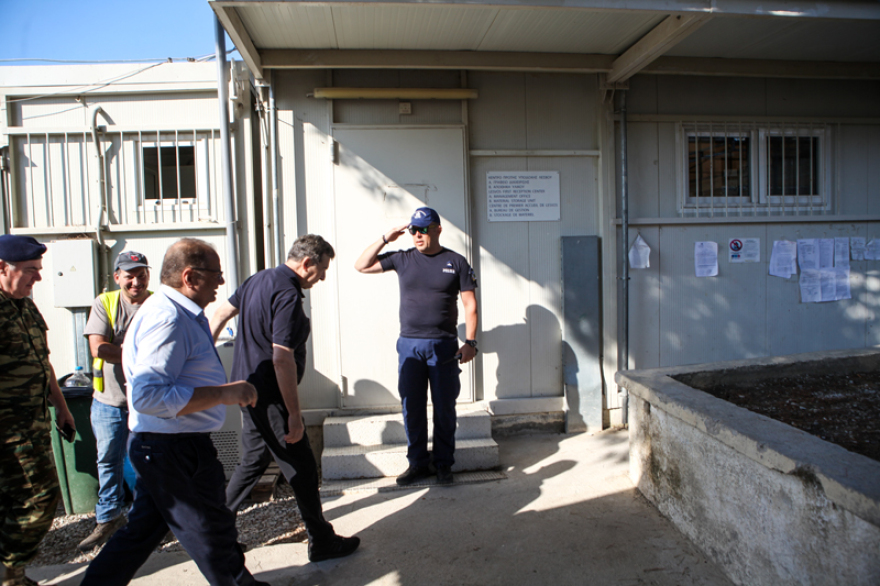 Αυτοψία Χρυσοχοΐδη στη Μόρια - Δείτε φωτογραφίες