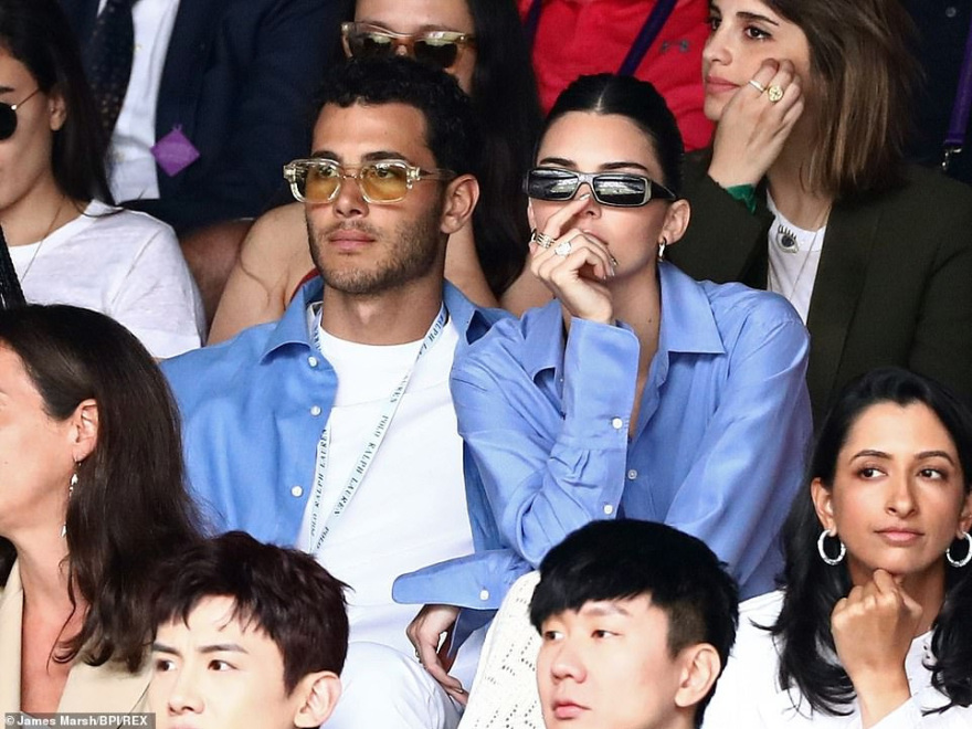 Γουίμπλεντον: Η παρέλαση των celebrities και το «καυτό» φιλί του Τζεφ Μπέζος στην Λόρεν Σάντσεζ 