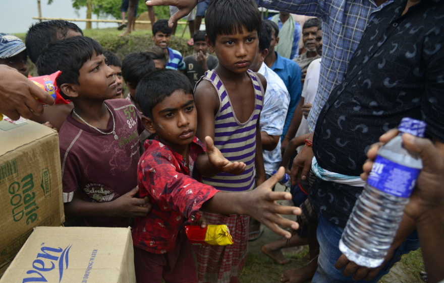 Στο έλεος του μουσώνα η νότια Ασία - Τουλάχιστον 180 νεκροί