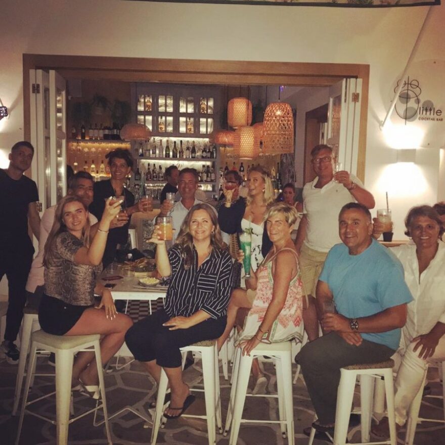 Η Νία Βαρντάλος κάνει τουρ στα ελληνικά νησιά 