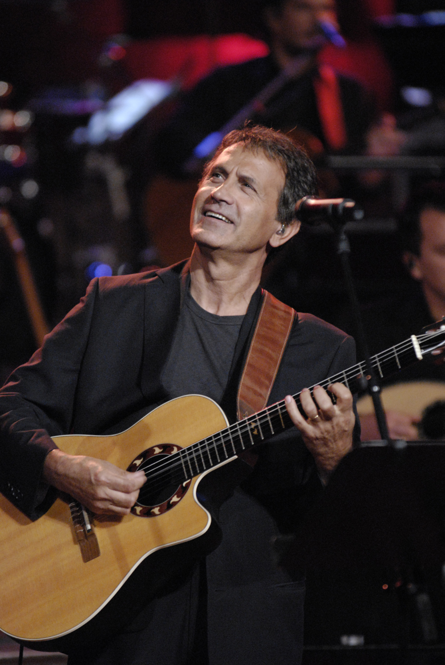 Μάνος Ελευθερίου: Αφιέρωμα από τον Γιώργο Νταλάρα και τον Μίλτο Πασχαλίδη