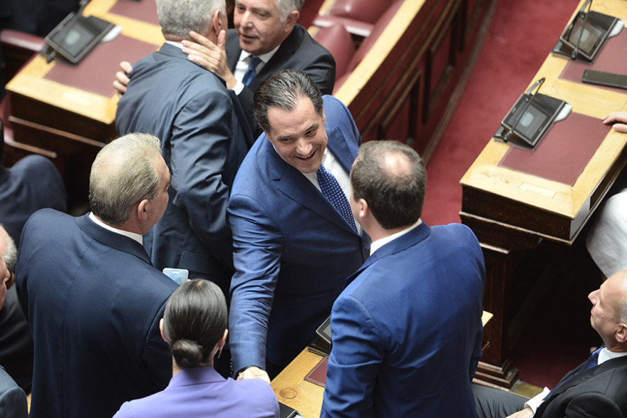 Ορκίστηκαν οι 300 της νέας Βουλής - Φωτογραφίες και παρασκήνιο