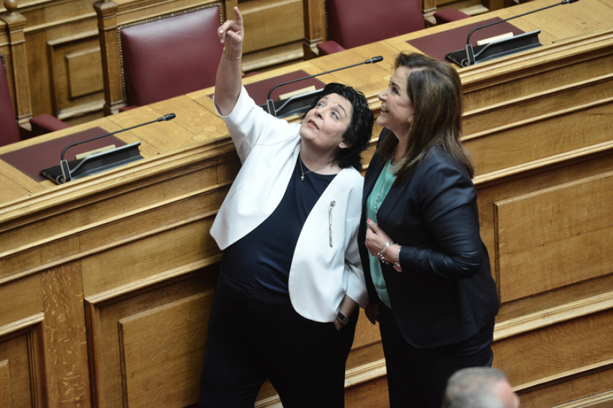 Ορκίστηκαν οι 300 της νέας Βουλής - Φωτογραφίες και παρασκήνιο