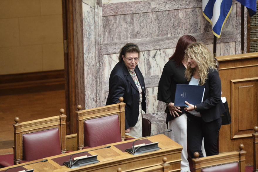 Ορκίστηκαν οι 300 της νέας Βουλής - Φωτογραφίες και παρασκήνιο