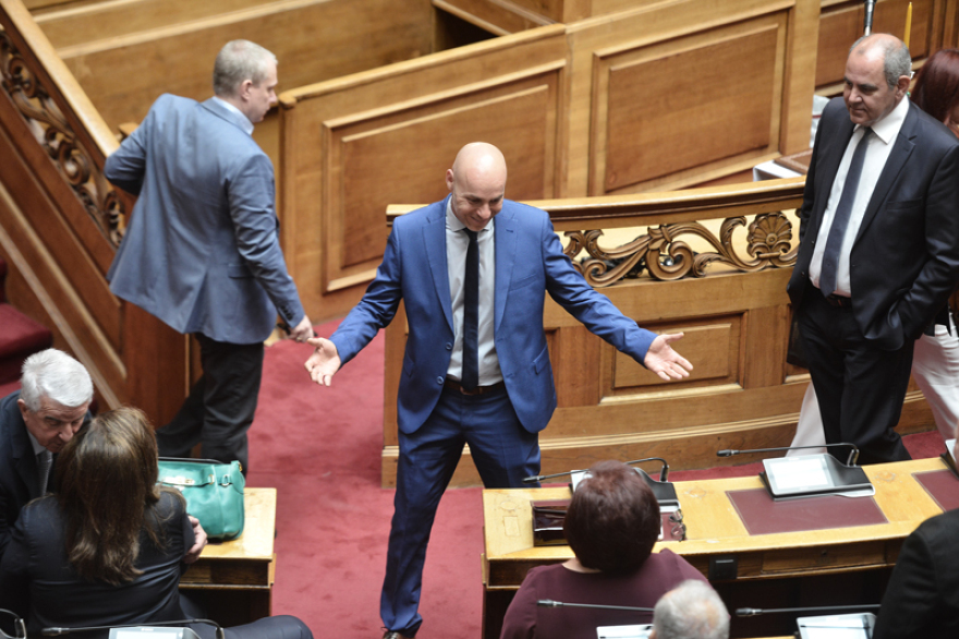 Ορκίστηκαν οι 300 της νέας Βουλής - Φωτογραφίες και παρασκήνιο