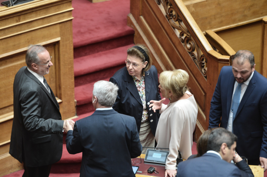 Ορκίστηκαν οι 300 της νέας Βουλής - Φωτογραφίες και παρασκήνιο