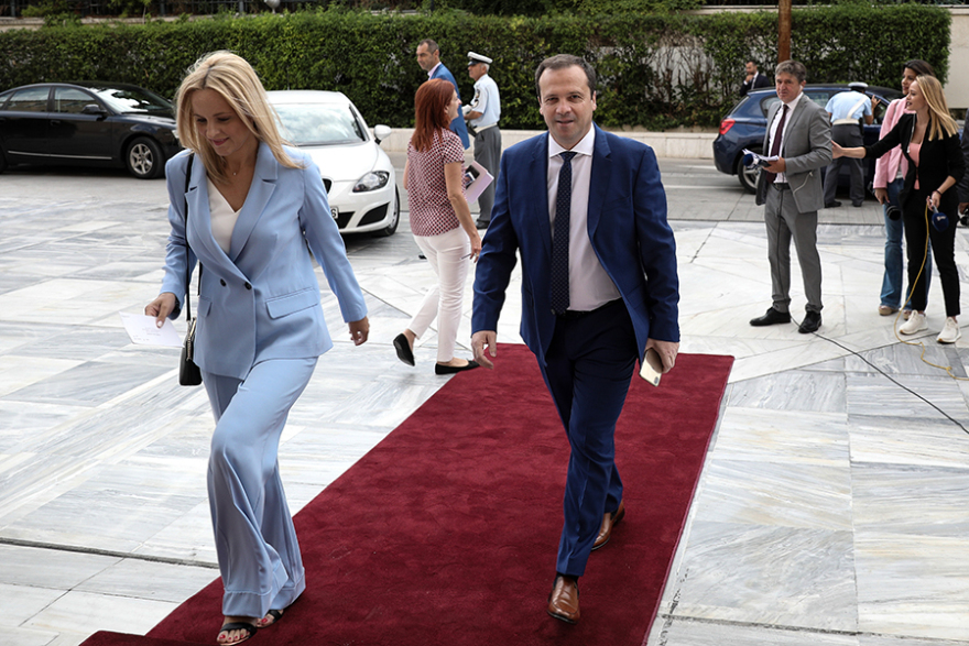 Ορκωμοσία της Βουλής: Οι κυρίες που ξεχώρισαν με τις ενδυματολογικές τους επιλογές