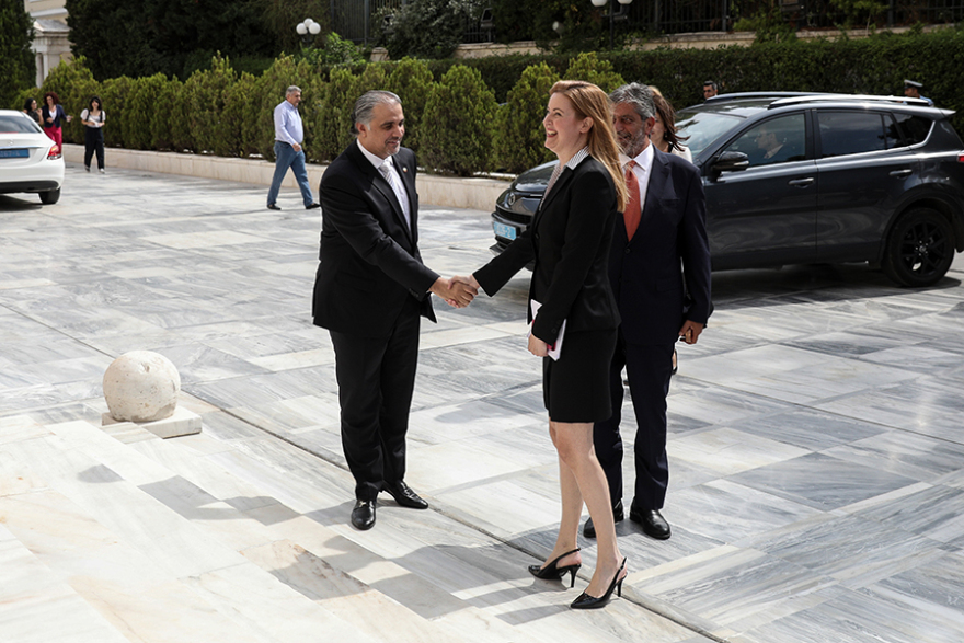 Ορκωμοσία της Βουλής: Οι κυρίες που ξεχώρισαν με τις ενδυματολογικές τους επιλογές