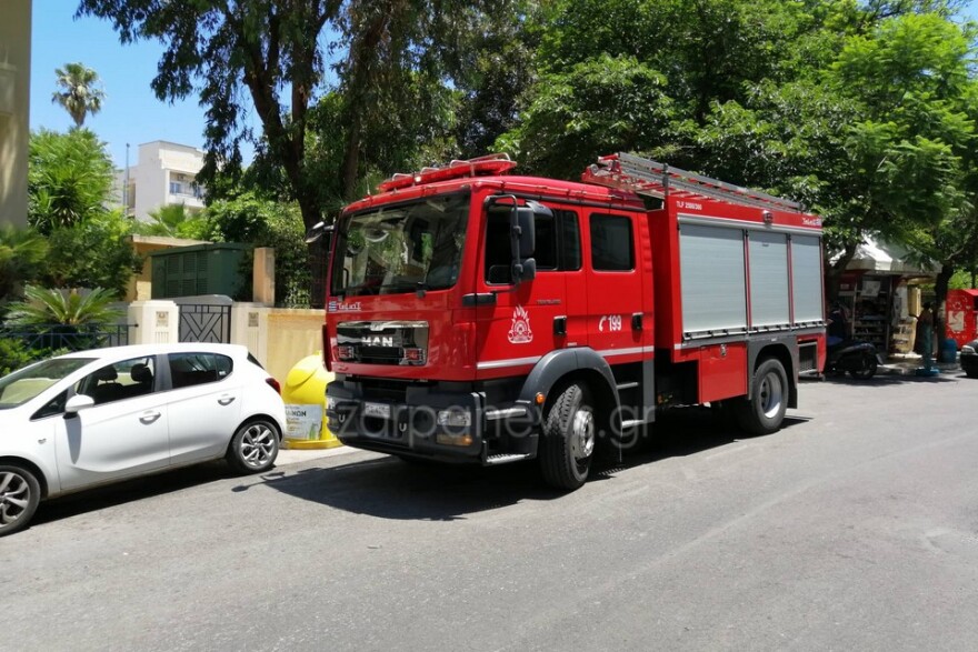 Παιδάκι «σφήνωσε» σε δέντρο στα Χανιά