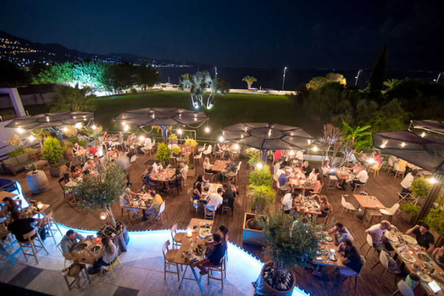  Yiamas Gastro Bar