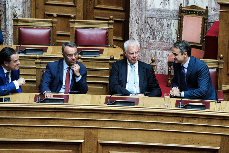 Ρεκόρ Τασούλα: Με 283 ψήφους εξελέγη νέος πρόεδρος της Βουλής