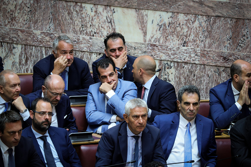 Ρεκόρ Τασούλα: Με 283 ψήφους εξελέγη νέος πρόεδρος της Βουλής