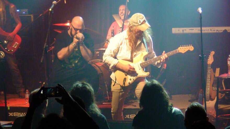 Με συναυλία γιόρτασε τα 30 χρόνια του το συγκρότημα «Εξόριστοι» του Δημήτρη Κατή