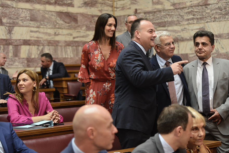 Μητσοτάκης στους βουλευτές της ΝΔ: Περισσότερες πράξεις, λιγότερα λόγια, συνεχής μάχη κατά του λαϊκισμού  