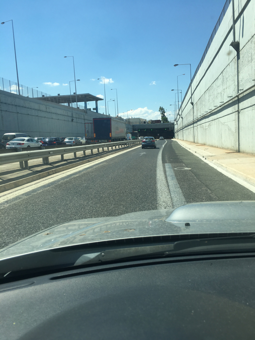 Σεισμός στην Αθήνα: Φωτογραφίες από το κέντρο της Αθήνας