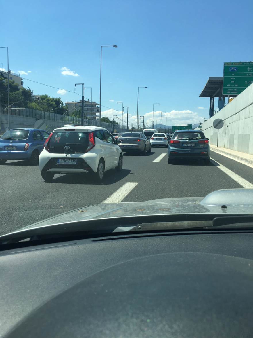 Σεισμός στην Αθήνα: Φωτογραφίες από το κέντρο της Αθήνας