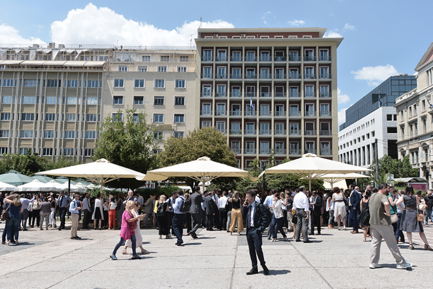 Σεισμός στην Αθήνα: Φωτογραφίες από το κέντρο της Αθήνας