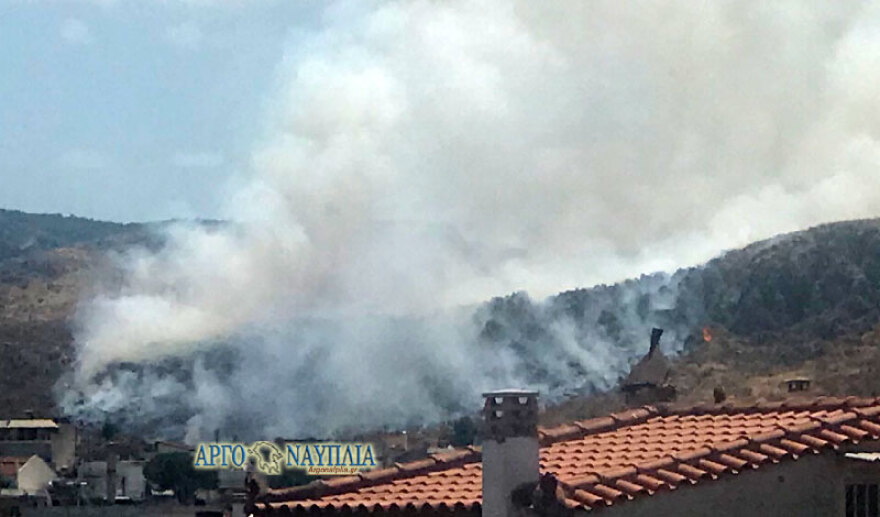 Υπό έλεγχο η φωτιά στα Κουτσούρια Ναυπλίου