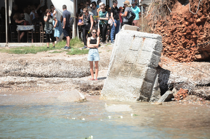Μάτι: Ένας χρόνος από την τραγωδία - Μνημόσυνο για τα 102 θύματα