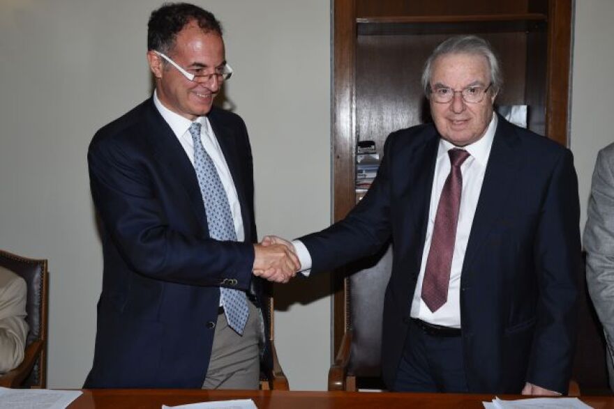 Ξαναζωντανεύει η στοά Αρσάκη στο κέντρο τής Αθήνας