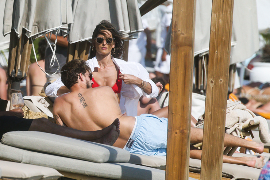 Greek summer queens: Οι βασίλισσες του jet set αποθεώνουν την Ελλάδα