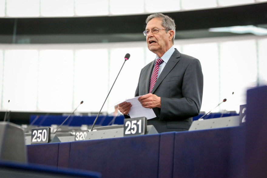 Στην Κρήτη ο ευρωβουλευτής S. Eck, σε αποστολή για την προστασία των ζώων 