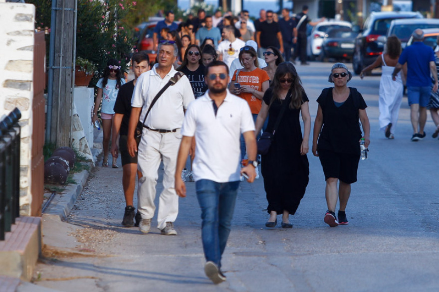 Μάτι: Πορεία μνήμης των κατοίκων - Ούτε ένας από τους περυσινούς «αρμόδιους» στις εκδηλώσεις