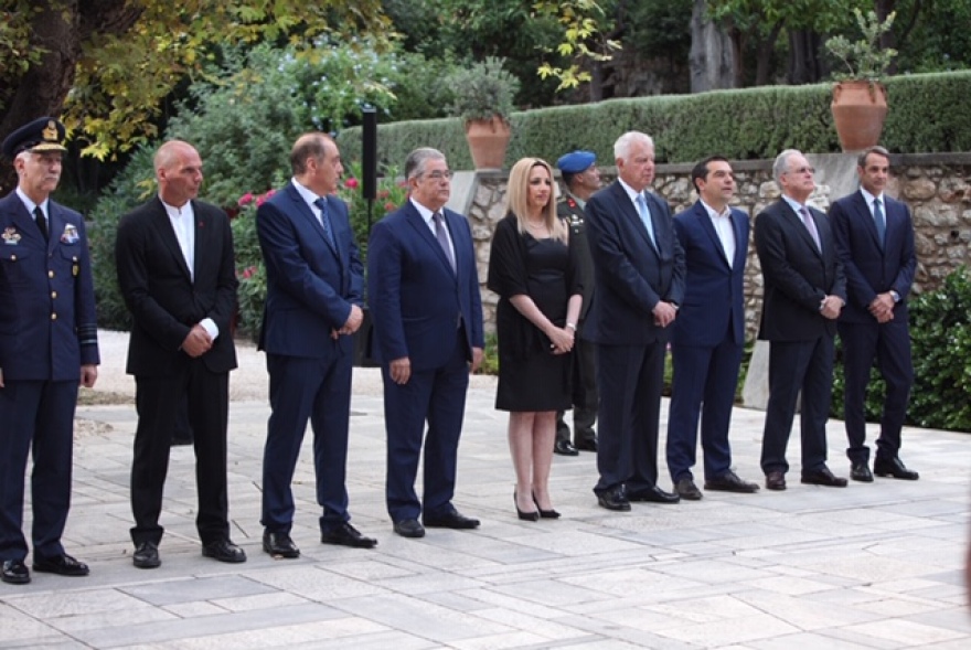 Παρασκήνιο και φωτογραφίες από τη γιορτή για την αποκατάσταση της Δημοκρατίας στο προεδρικό μέγαρο