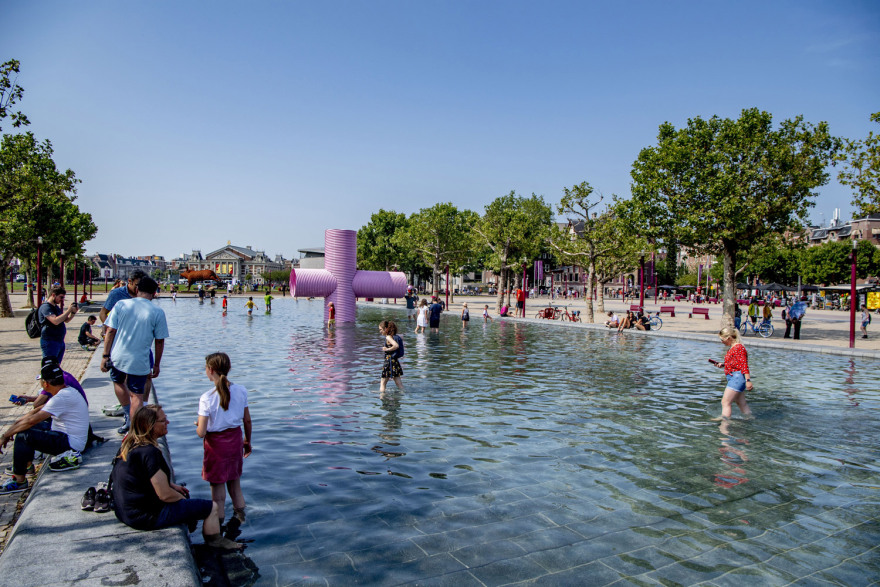 «Λιώνει» η Ευρώπη από τον καύσωνα: Θερμοκρασίες-ρεκόρ σε Γαλλία, Γερμανία, Βρετανία, Ολλανδία, Βέλγιο!