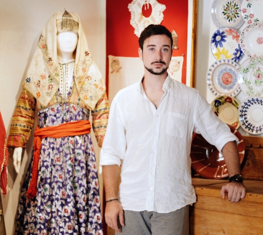 Ο 22χρονος Ροδίτης που έκανε το πάθος του για την παράδοση επάγγελμα!