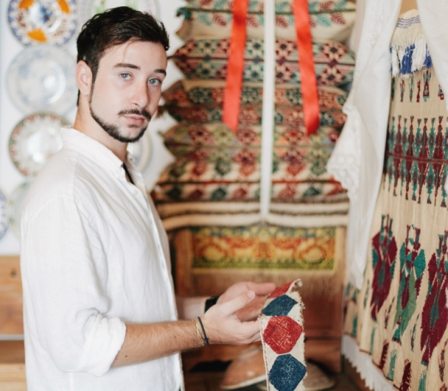 Ο 22χρονος Ροδίτης που έκανε το πάθος του για την παράδοση επάγγελμα!