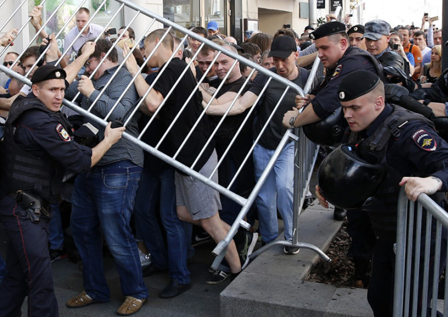 Ρωσία: Εκατοντάδες συλλήψεις σε διαδήλωση της αντιπολίτευσης