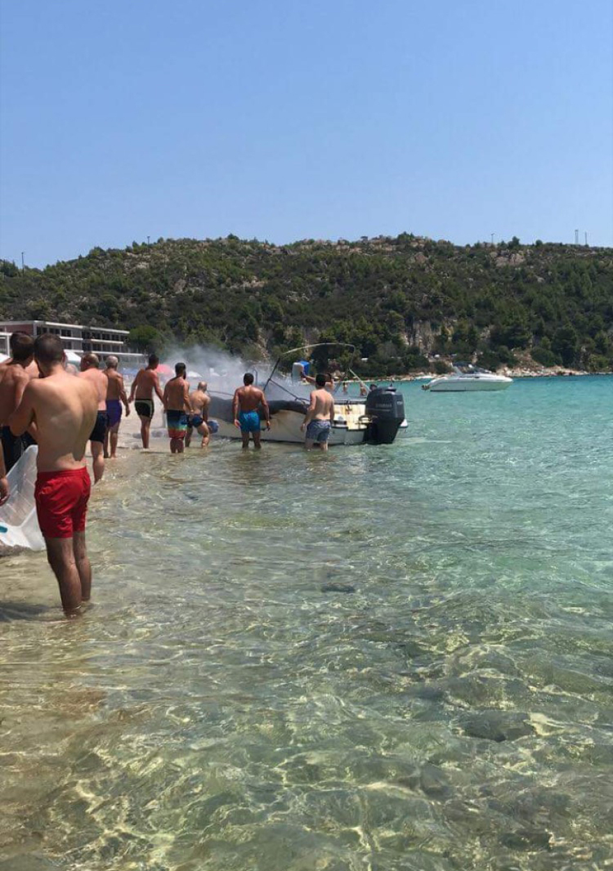 Έκρηξη σε σκάφος στη Χαλκιδική: Ελαφρά τραύματα για μητέρα και κόρη από τη Σερβία