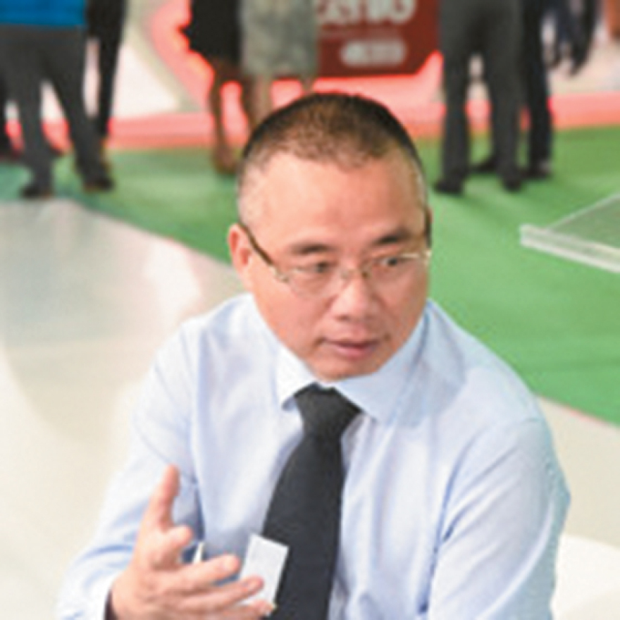 €600.000  τον χρόνο για 4+1 golden boys του ΣΥΡΙΖΑ 