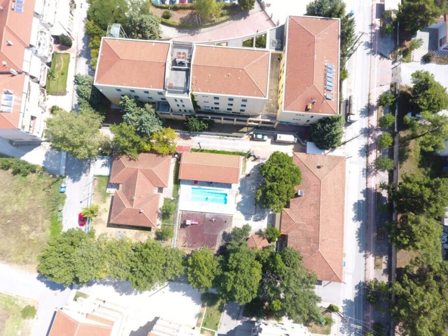 Αυτό είναι το πρώτο ελληνικό δημόσιο σχολείο με πισίνα