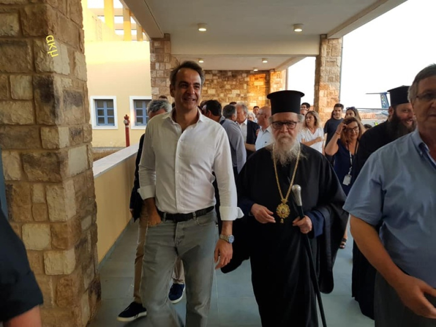 Στην Κάρπαθο για το Σαββατοκύριακο ο πρωθυπουργός - Ανακηρύχθηκε επίτιμος δημότης 