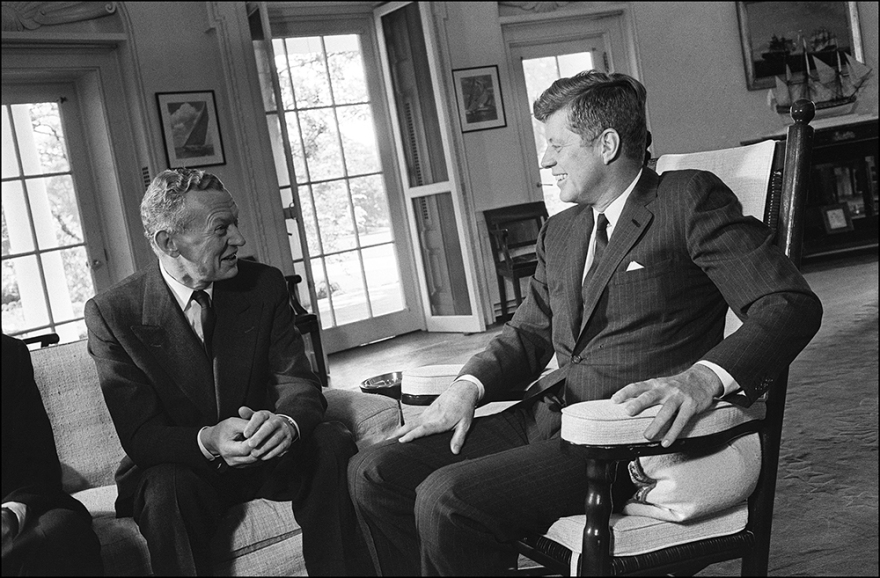 Η «κατάρα» των Κένεντι: Δολοφονίες, αυτοκτονίες, ναρκωτικά και πολλά μυστήρια 