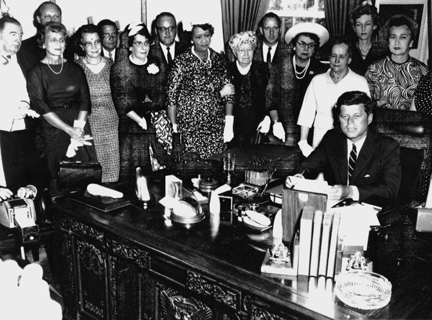 Η «κατάρα» των Κένεντι: Δολοφονίες, αυτοκτονίες, ναρκωτικά και πολλά μυστήρια 