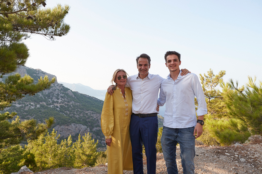 Κυριάκος Μητσοτάκης στην Κάρπαθο: Ήρθε η σειρά της γενιάς μας να γράψει τη δική της ιστορία