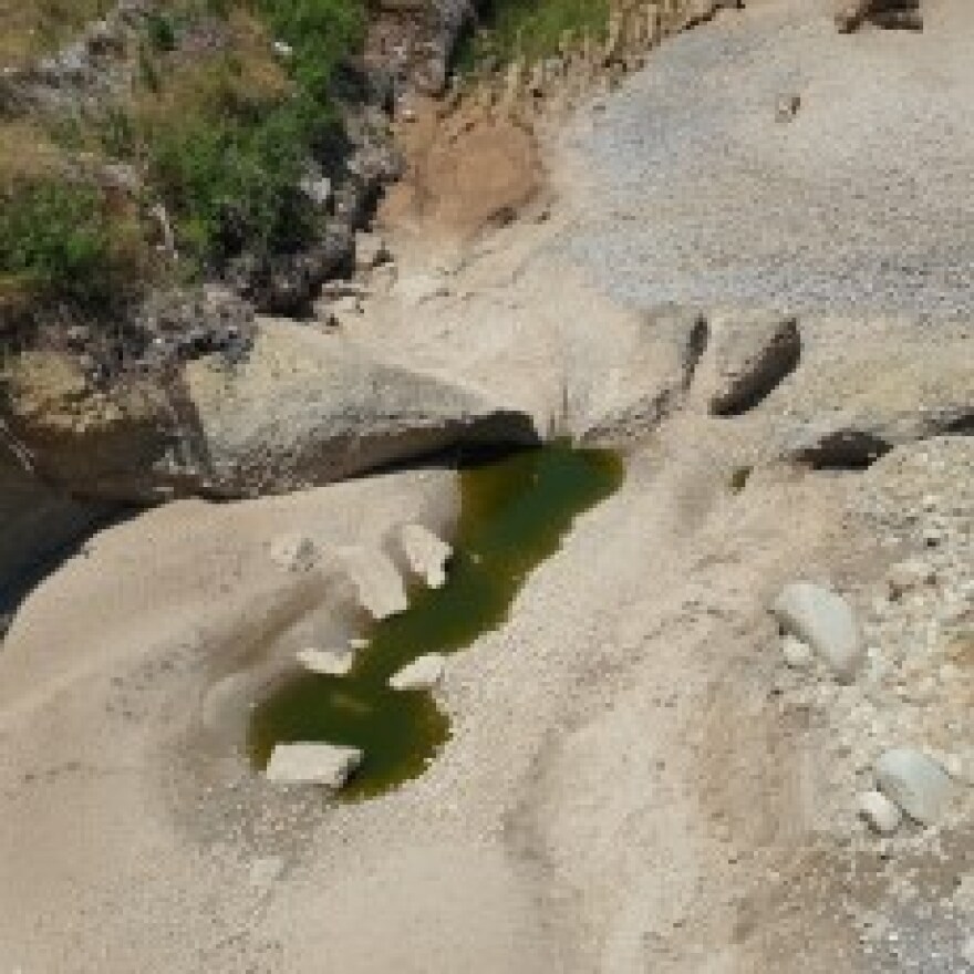 Απίστευτες εικόνες: Στέρεψε ο Πηνειός ποταμός στα Τρίκαλα