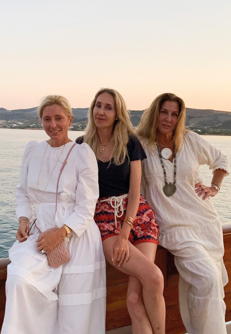 Παύλος και Μαρί-Σαντάλ: Στην Αντίπαρο για βουτιές