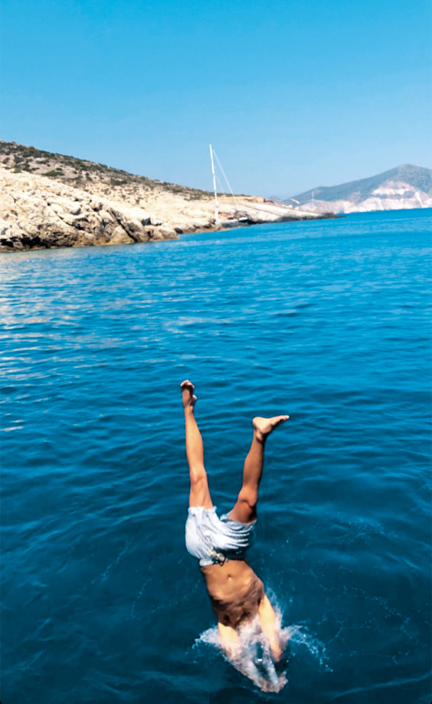 Παύλος και Μαρί-Σαντάλ: Στην Αντίπαρο για βουτιές