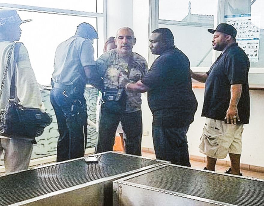 Δια χειρός Δαυίδ η πρώτη παγκόσμια τράπεζα κάνναβης! 