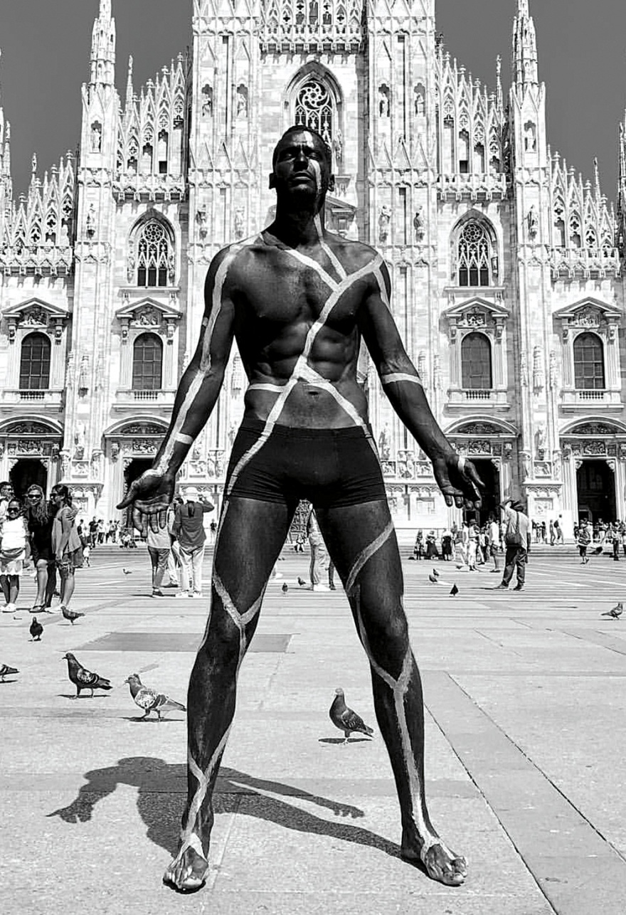  Thomas Iser: «Οι ιδέες μου είναι πιο ενδιαφέρουσες από τους κοιλιακούς μου» 