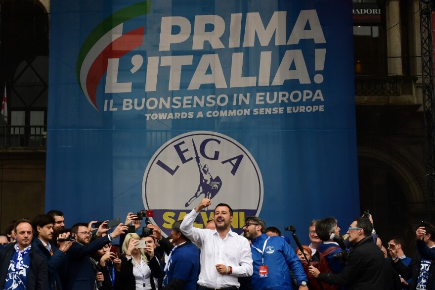 Ιταλία: Ο Σαλβίνι καταθέτει πρόταση μομφής κατά της κυβέρνησης